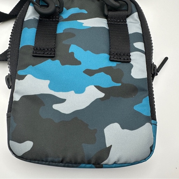 Lululemon Easy Access Camo Pink Blue Crossbody Fanny Pack Shoulder Bag - Picture 5 of 15